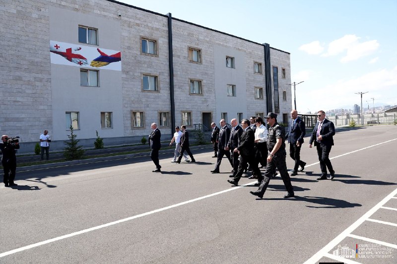 Министр внутренних дел Грузии Сулхан Тамазашвили в Центре оперативного управления 112 в Ереване