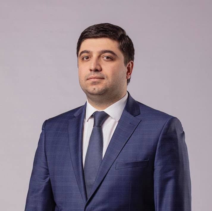 Депутат Вагаршак Акобян заявил об отказе от мандата, Ереван