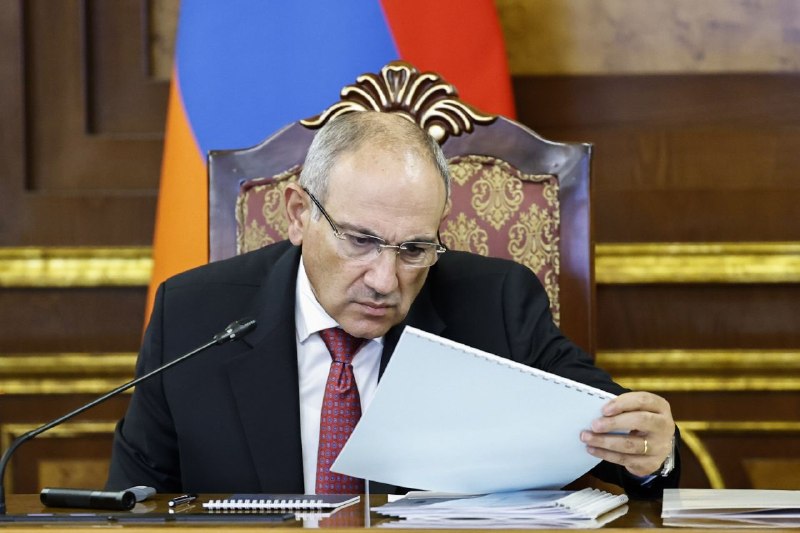 Премьер-министр Никол Пашинян председательствует на заседании в Ереване