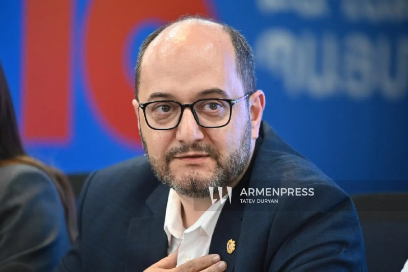 Араик Арутюнян завершил работу в администрации премьера и станет депутатом — Давташен
