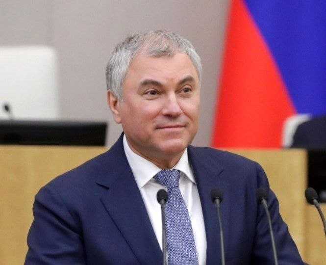 Вячеслав Володин выступает с трибуны Госдумы