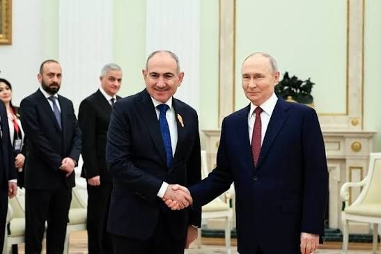 Путин и Пашинян обсудят референдум о будущем Армении в ЕС или ЕАЭС — что известно в Давташене