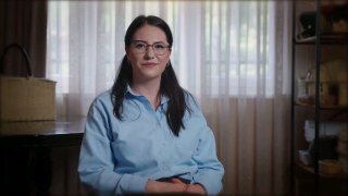 Роза Агаян из Давташена с изделиями из переработанной бумаги бренда «Токун»