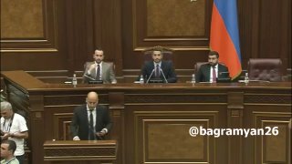 Давташен: депутат Габриелян осудил отказ от обещаний работать за драм, а экс-директор «ЭСА» Давид Казинян разъезжал на авто с номерами посольства РФ