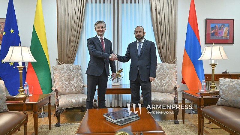 Глава МИД Литвы поздравил Арарата Мирзояна и подтвердил поддержку европейского курса Армении
