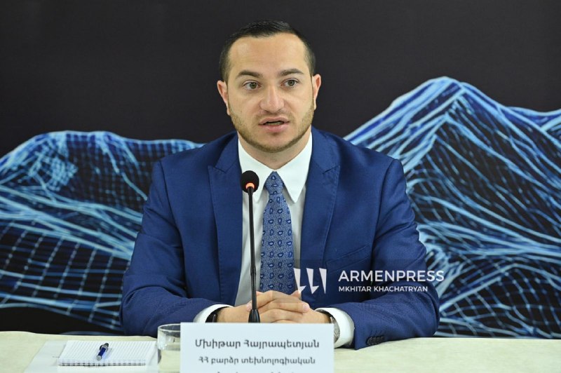 Давташен: эксперт МИТ оценил работу Мхитара Айрапетяна в МинВТП Армении