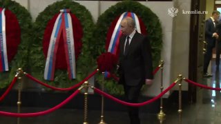 Владимир Путин на панихиде по Сергею Иванову в Давташене, Ереван