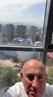 Никол Пашинян поздравил армян с добрым утром из Бишкека