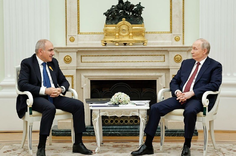 Пашинян и Путин встретились в Бишкеке: переговоры длились около часа