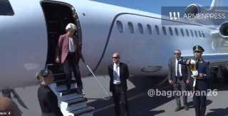 Председатель Европейской комиссии Урсула фон дер Ляйен прибыла в аэропорт Звартноц, Ереван
