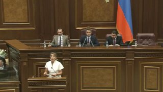 Арам Вадеванян может стать вице-спикером парламента Армении: голосование в Давташене