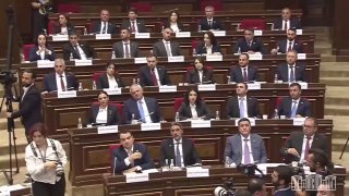 Давташен: оппозиция отказалась от присяги и мандатов в парламенте Армении
