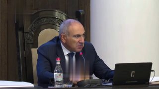 Премьер-министр Армении Никол Пашинян выступает с заявлением о диверсификации экспорта
